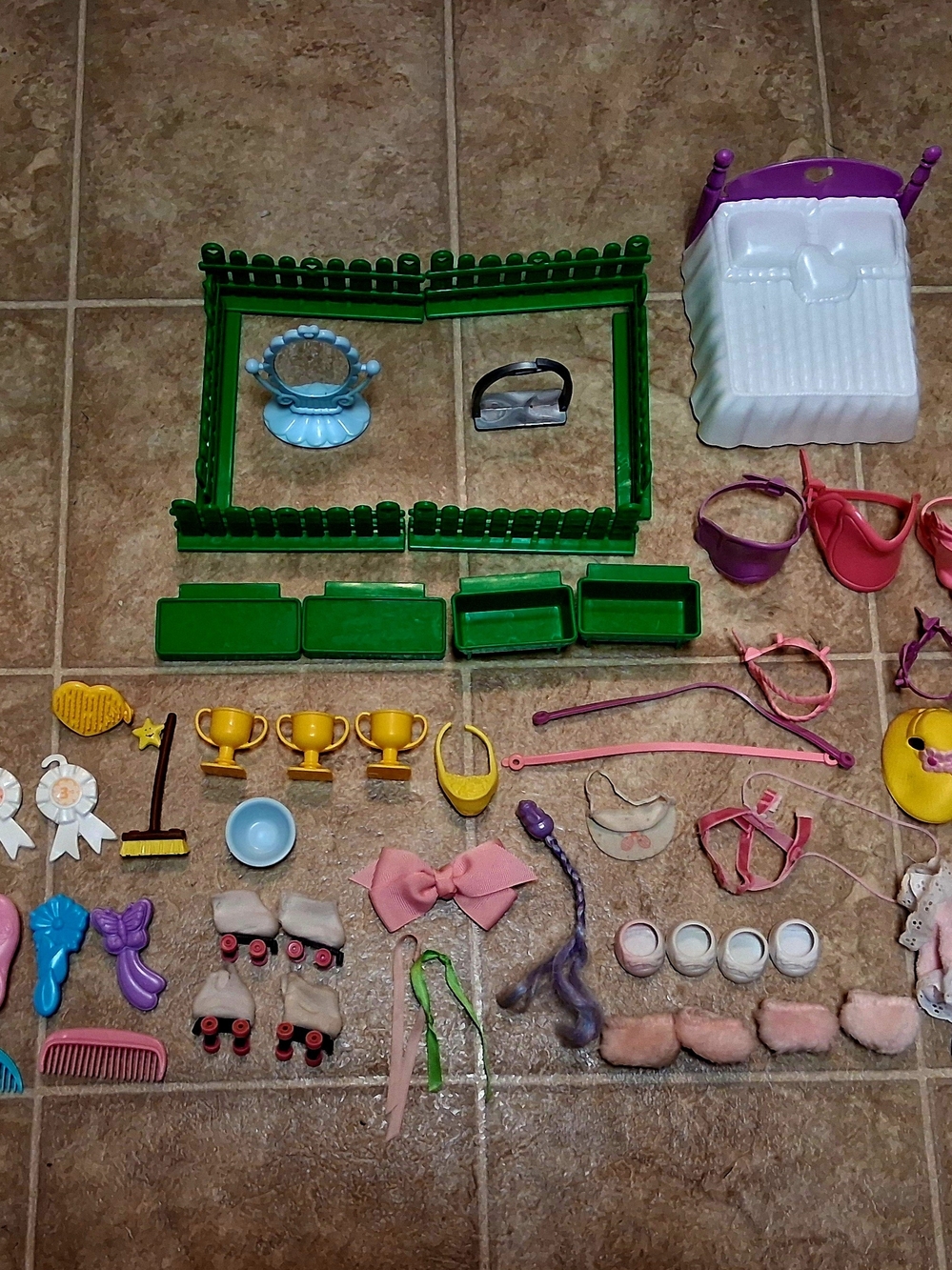 G1 My Little Pony Stables And Accessories Bundle
